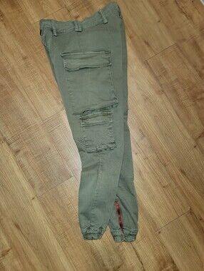 'Fashion Nova'  Stretch Twill, Button Fly, Army Green Cargo [Jogger] Pant Size S